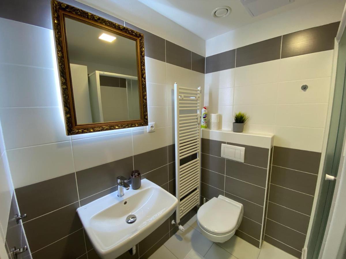 Champion Ii Apartment *
